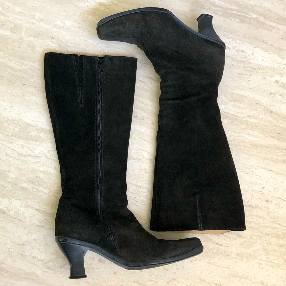 La Canadienne Waterprooof Suede Knee High Boots